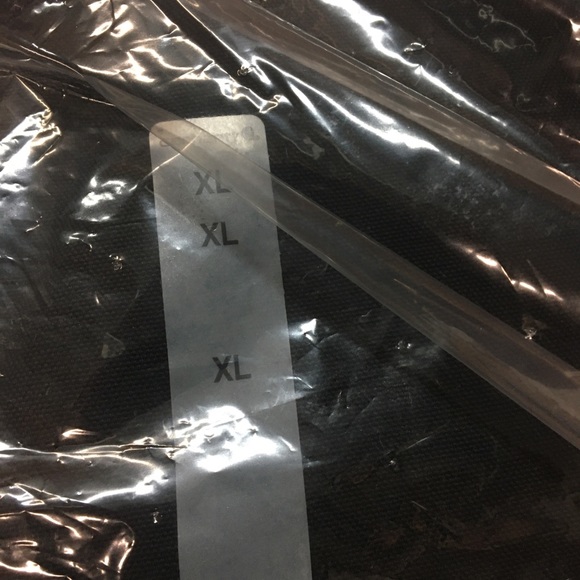 - Men’s carhartt VEST - Picture 9 of 11